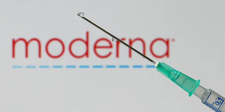 As COVID vaccine patent dispute drags on, Moderna forks over $400M to NIH thumbnail