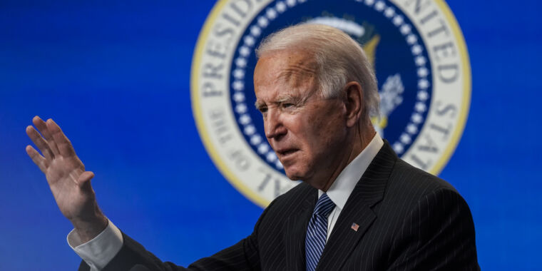 Biden promises to electrify the federal government’s 600,000 vehicle fleet
