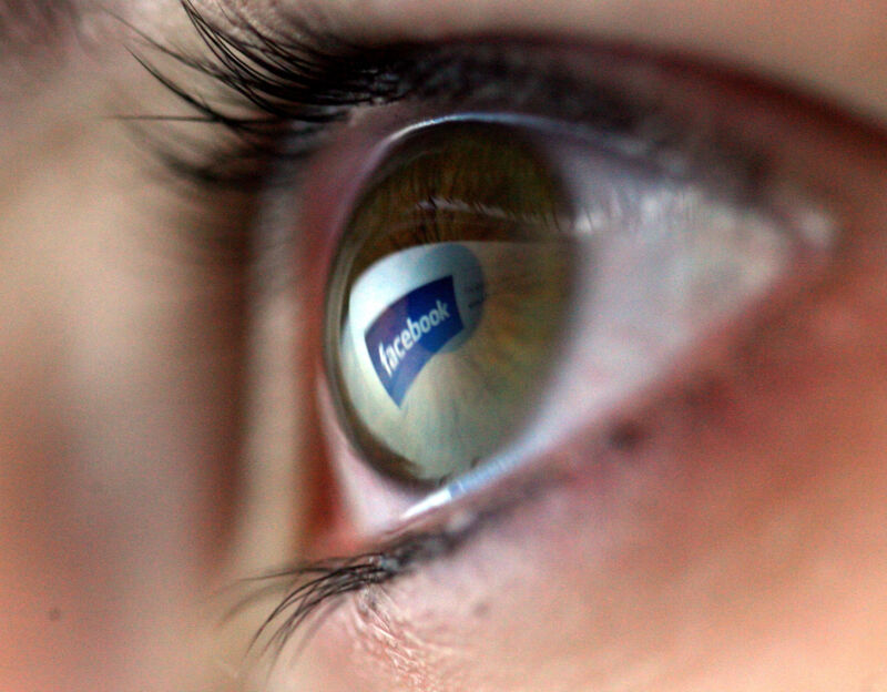 Facebook Boosts Facial-Data Settlement to $650 Million to Appease