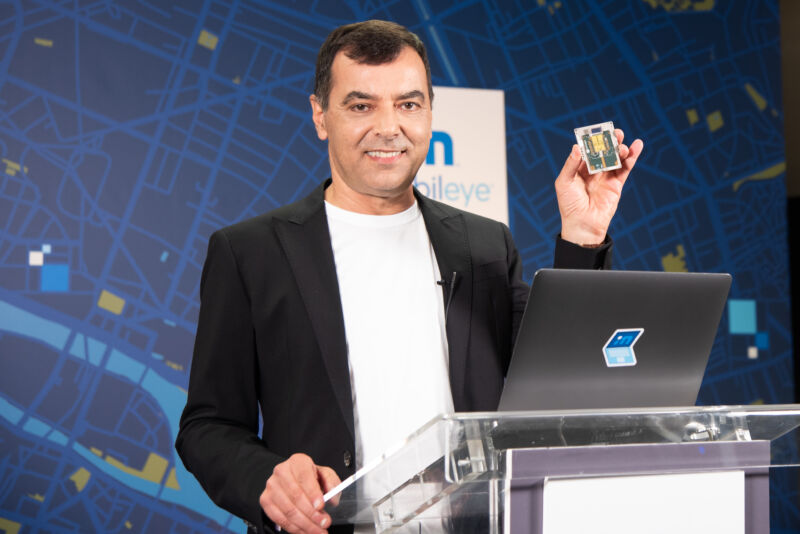 Intel-Mobileye-lidar-SoC-1-1-800x534.jpg