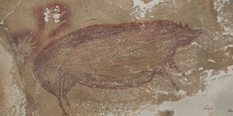 Image of article 'This painted pig is the world’s oldest figurative art'