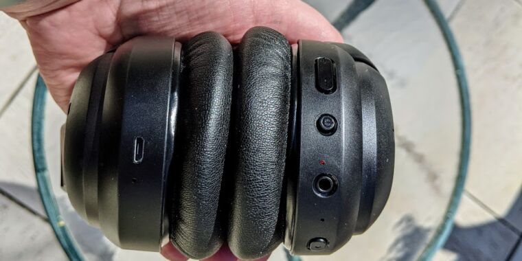$ 200 Puro Pro hybrid headsets are almost perfect