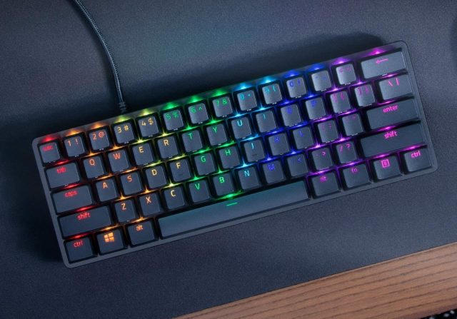 Razer Huntsman Mini对于任何需要超紧凑机械游戏键盘的人来说都是一个不错的选择。