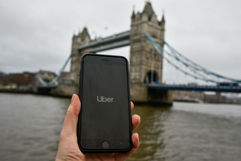 UK Supreme Court says Uber drivers are not independent contractors