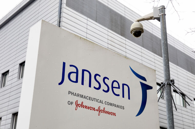 The head office of Janssen pharmaceutical company on February 5, 2021 in Leiden, the Netherlands. The American mother company of Janssen, Johnson & Johnson, has requested quick approval in the United States for the coronavirus vaccine that was developed by Janssen Vaccines in Leiden.
