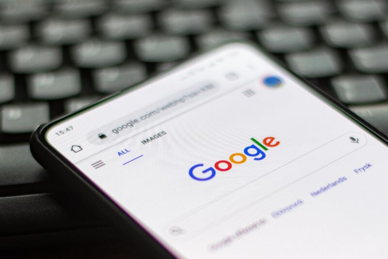 Badania mówią, że SEO wyszukiwarki Google przegrywa walkę ze spamem