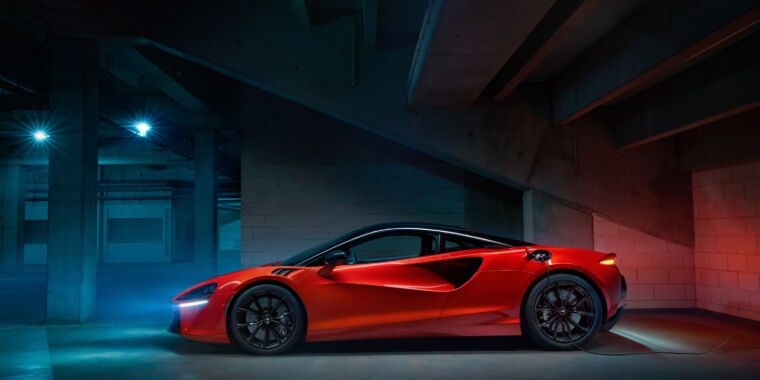 McLaren discards the V8, switches to the plug-in hybrid V6 for its next supercar