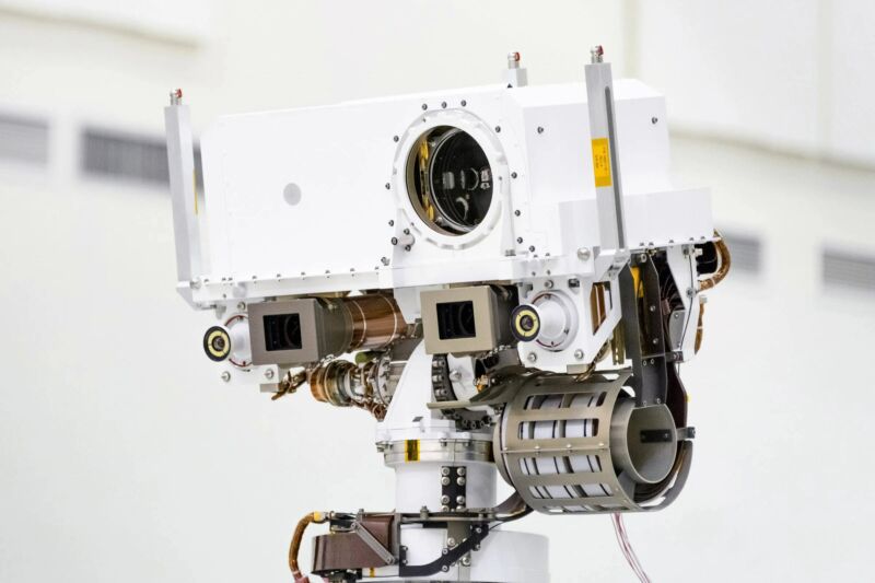 Perseverance's two Mastcam-Z imagers (in the gray boxes) are part of the rover's remote sensing mast. 