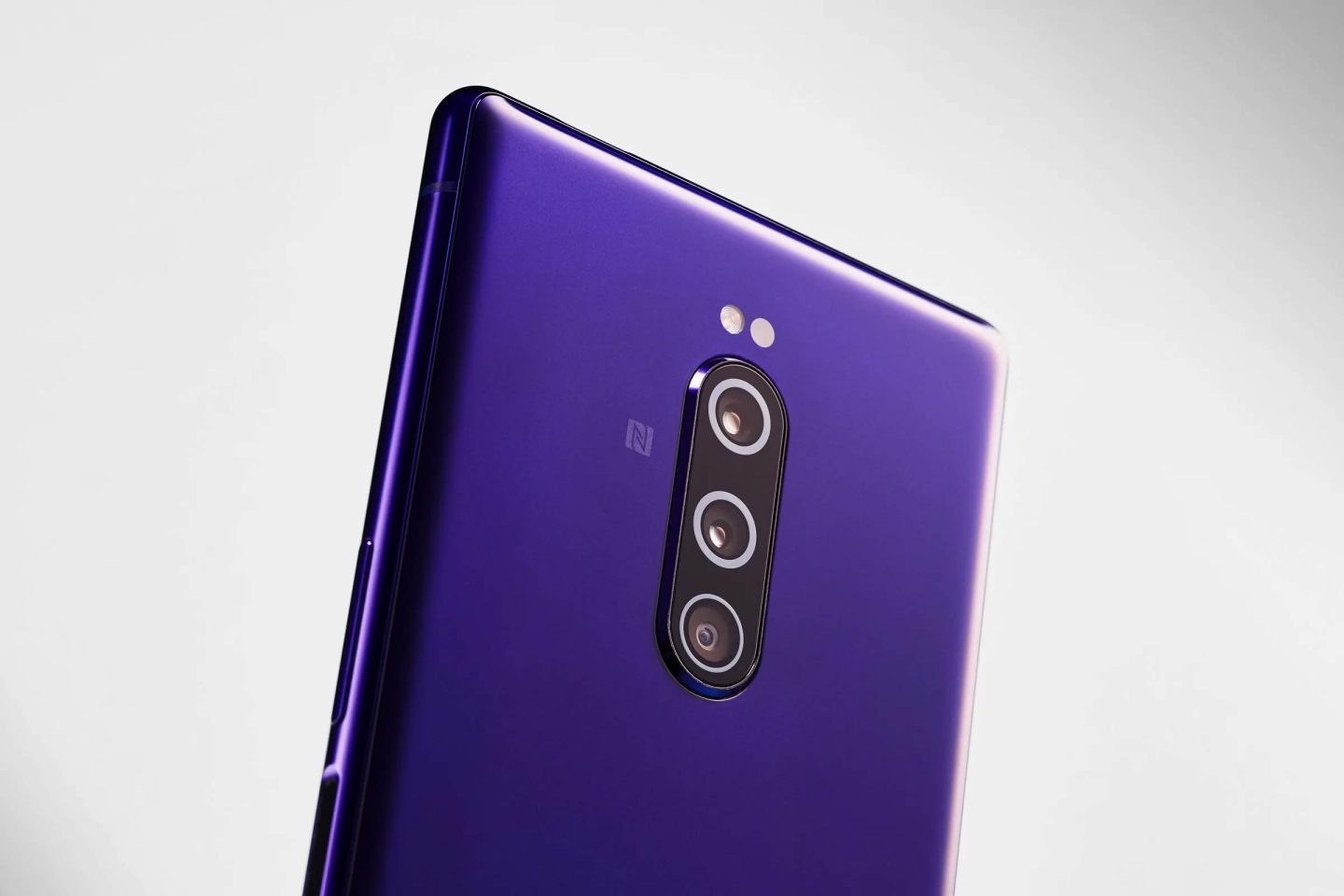 A new lens technology is primed to jumpstart phone cameras - Ars Technica