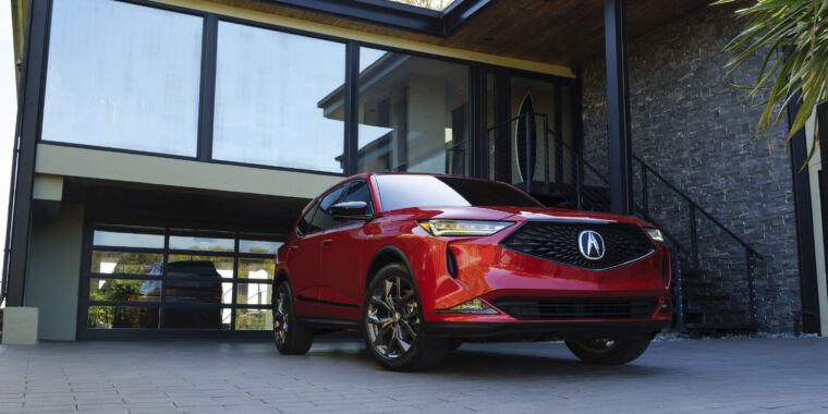 Acura’s redesigned MDX SUV returns to the brand’s roots