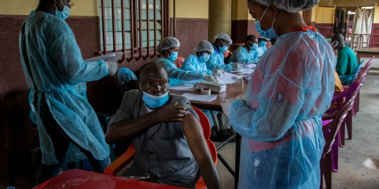 “Shocking” genetic data suggests that Ebola hid in the survivor for 5-6 years