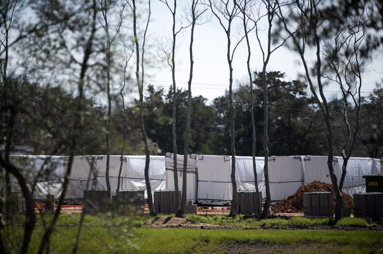 Report: Tesla is secretly building a giant 100 MW battery in Texas ...
