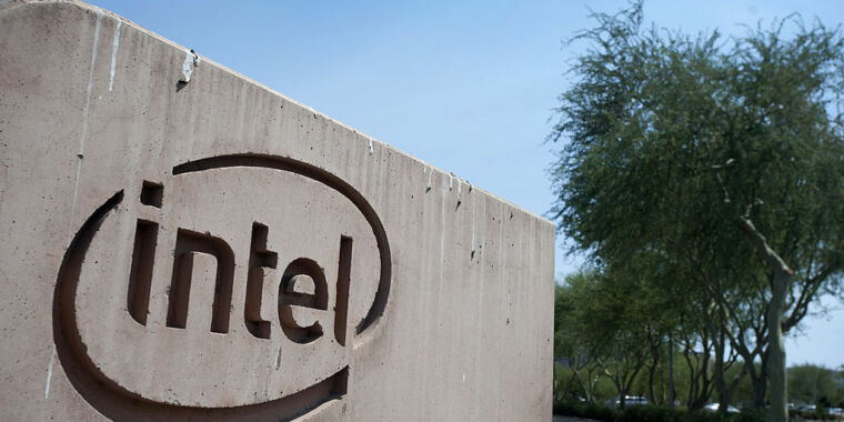 Intel CEO plans to build two new CPU factories in Arizona