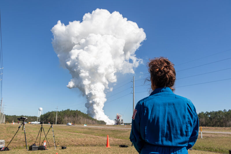 Photo Of Sls Core Stage Hot Fire Test.