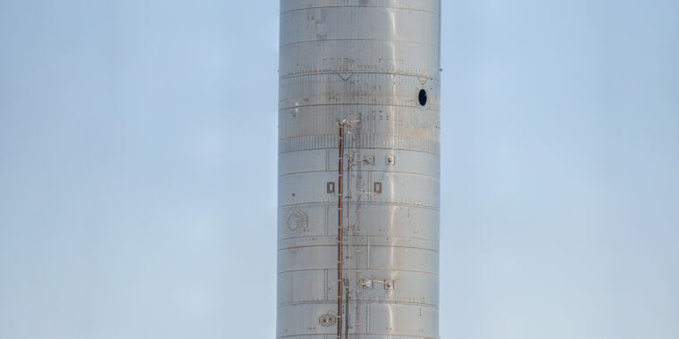 Cuma günü sabit bir yangını test ettikten sonra SpaceX, SN11’i aynı gün piyasaya sürmeye hazırlanıyor.