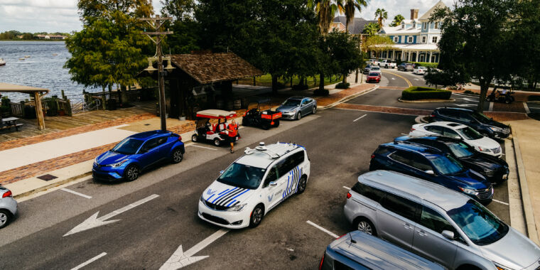 Self-driving startups are becoming an endangered species