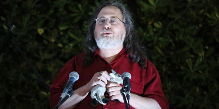 Free software advocates seek removal of Richard Stallman and entire FSF board