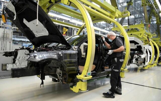 Workers at a Mercedes-Benz factory in Germany. While TSMC only accounts for 40 to 65 percent of revenues in the 28-65 nm category, the nodes used for producing most car chips, it has almost 90 percent of the market of the most advanced nodes currently in production.