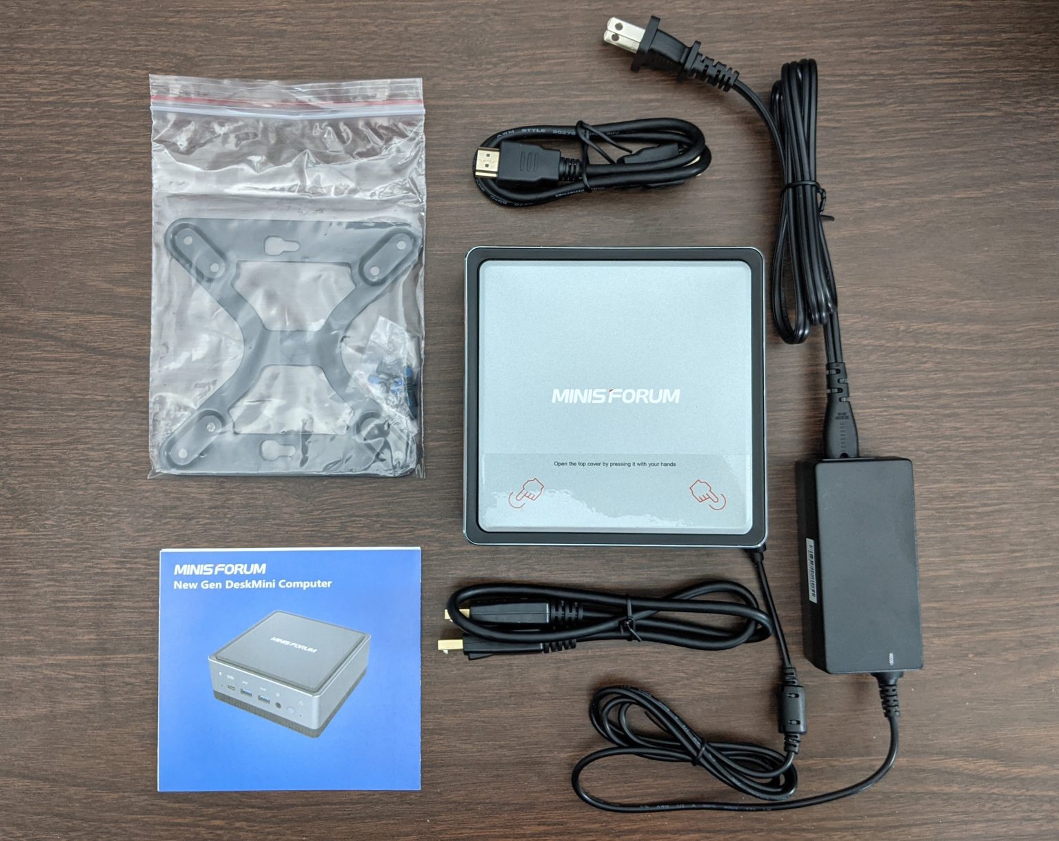 Minisforum U850—solid hardware and easy upgrades in a little box - Ars ...