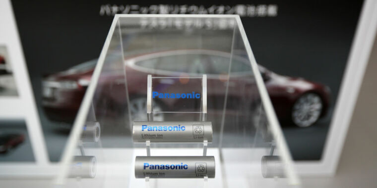 Panasonic to reduce Tesla reliance as battery tie-up evolves