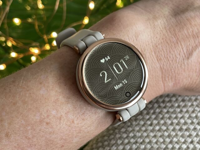 The Garmin Lily is a stylish smartwatch we like.
