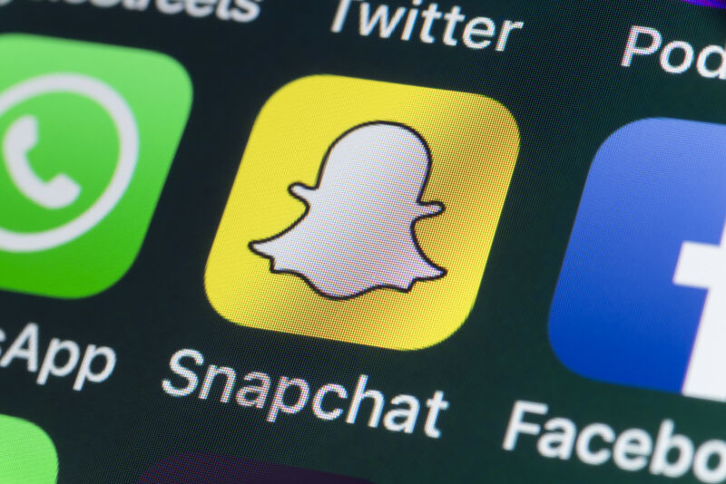 Snap suspends Yolo, LMK anonymous messaging apps after lawsuit over teen's death