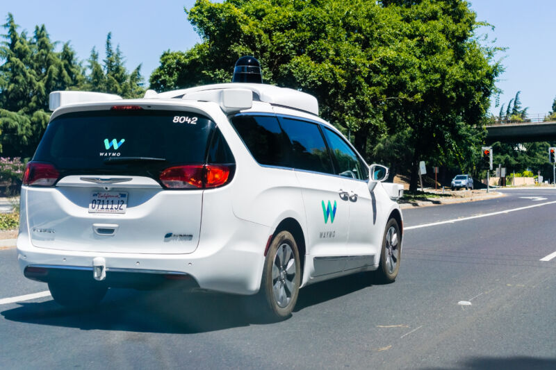 Why hasn’t Waymo expanded its driverless service? Here’s my theory