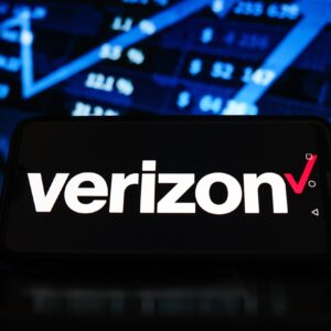 Verizon might drop its annoying 35-day wait for unlocking paid-off phones