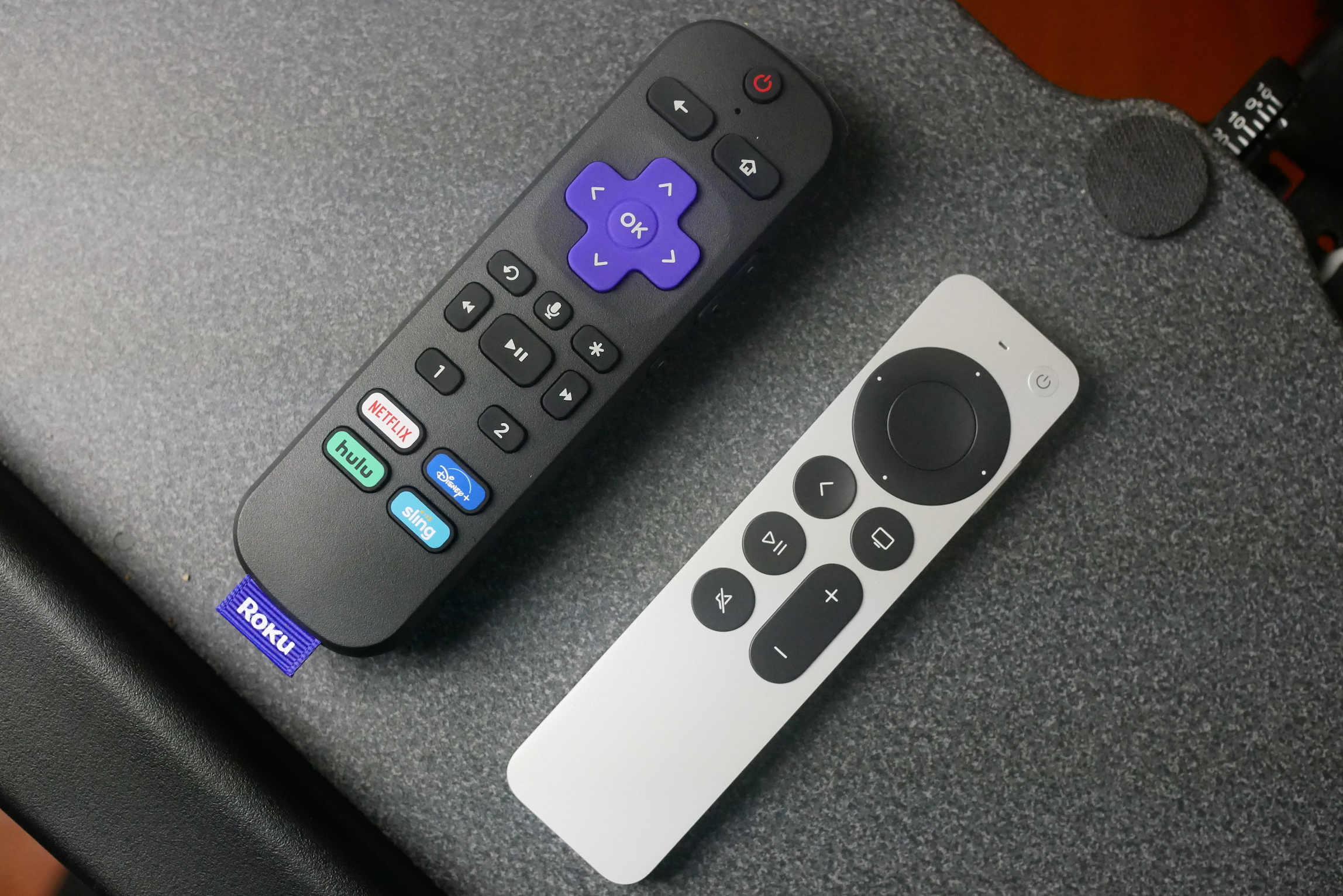 Review: Apple TV Siri Remote and Roku Voice Remote Pro | Ars Technica