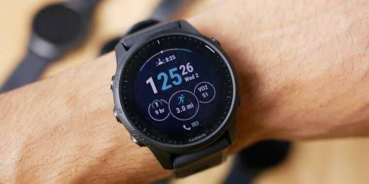 the-best-smartwatches-and-fitness-tracker-deals-for-black-friday-weekend-updated