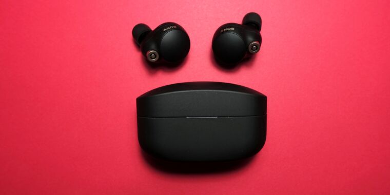 Sony WF-1000XM4: New noise canceling earbuds rival AirPods Pro 
