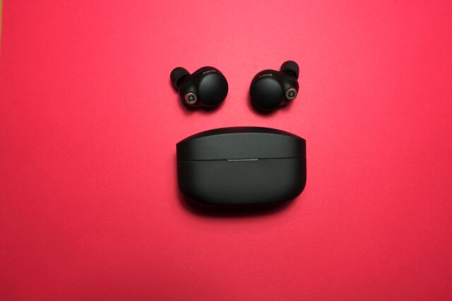 Sony's latest noise-canceling wireless earphones, the WF-1000XM4.