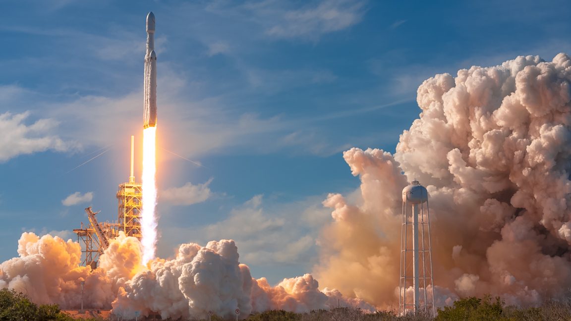 The world’s most powerful rocket finally returns after a 3-year absence ...