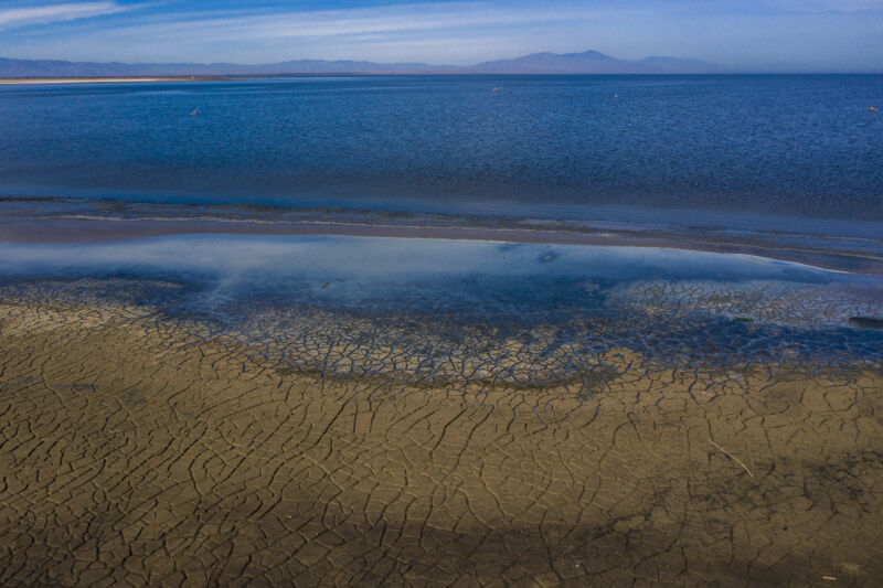 An accidental manmade lake in the middle of a desert looks terrible. Just terrible.