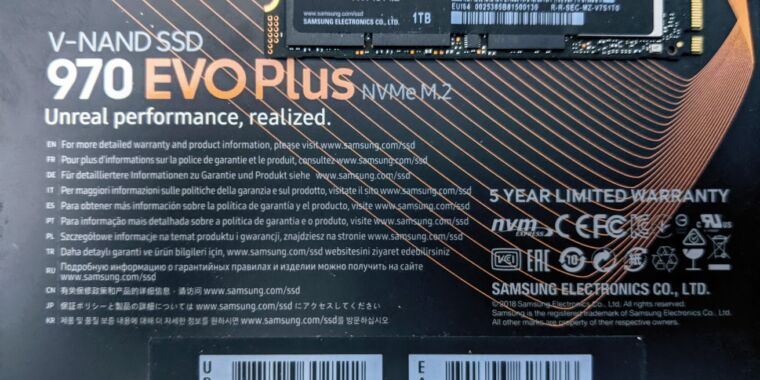 Sembra che Samsung abbia scoperto di sostituire i componenti negli SSD del 970 Evo Plus
