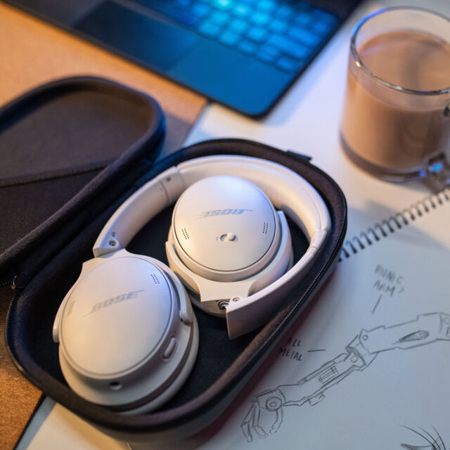 Bose's latest wireless noise-canceling headphones: the QuietComfort 45.