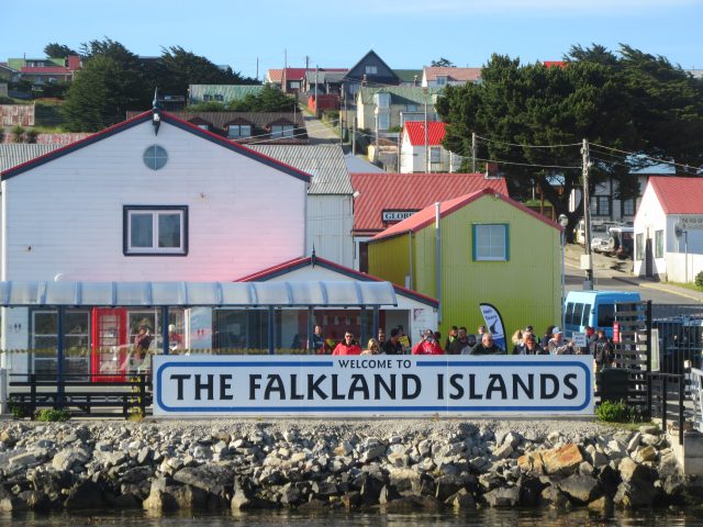 Les Îles Falkland Sont Un Endroit Très Accueillant, À Moins Que Vous Ne Recherchiez Internet Haute Vitesse.