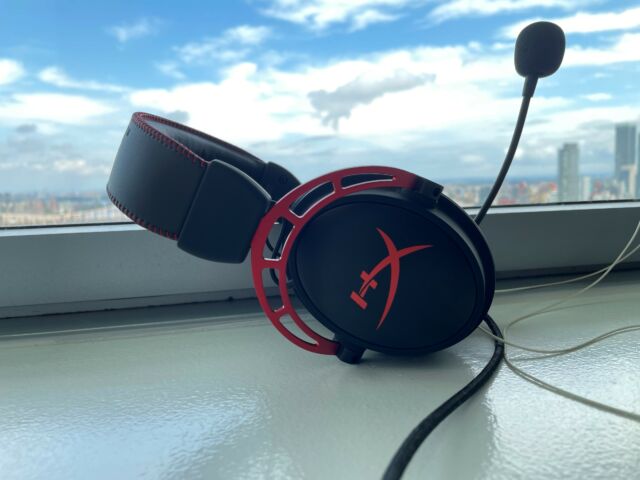 The HyperX Cloud Alpha is a comfortable and fairly balanced sounding gaming headset for less than $100, with a good detachable mic to boot.