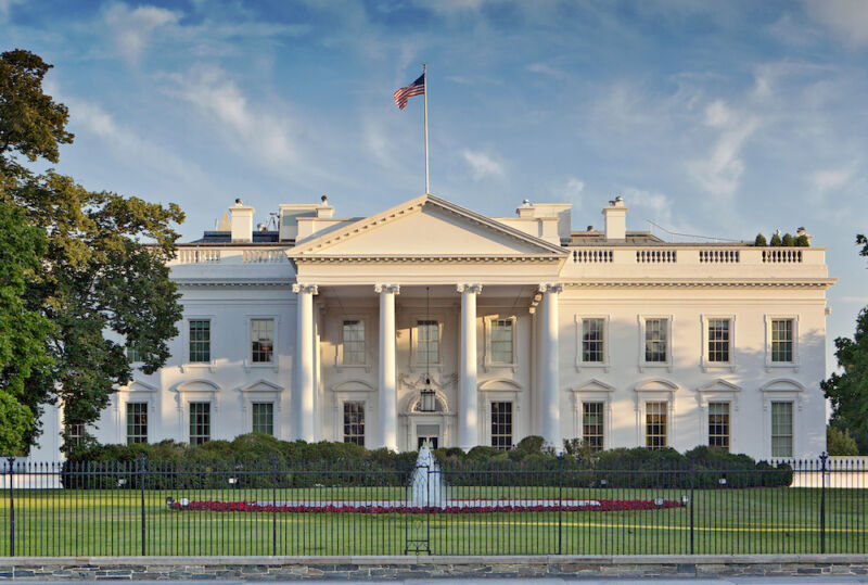 American White House during the day.