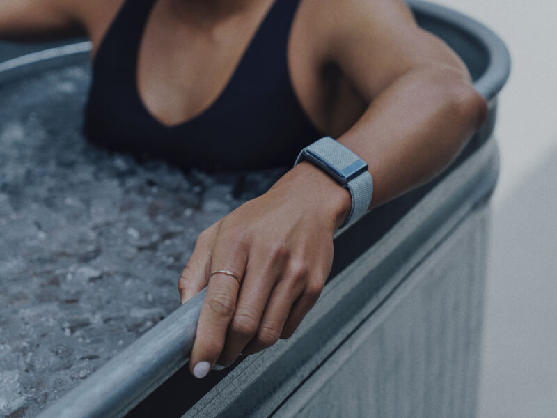 WHOOP 4.0 with 12 Month Subscription – Wearable Health, Fitness