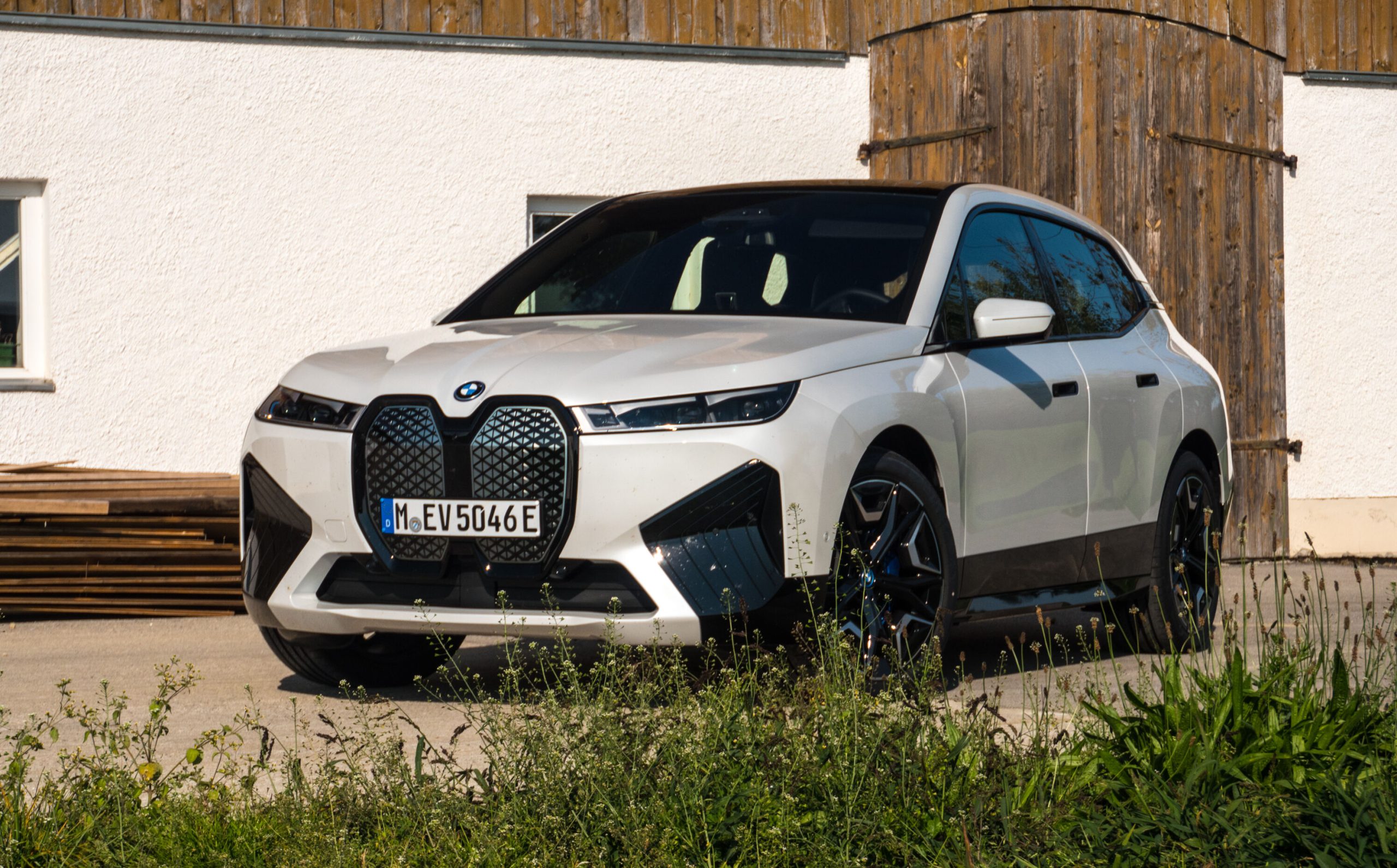 Bmw all electric suv hotsell