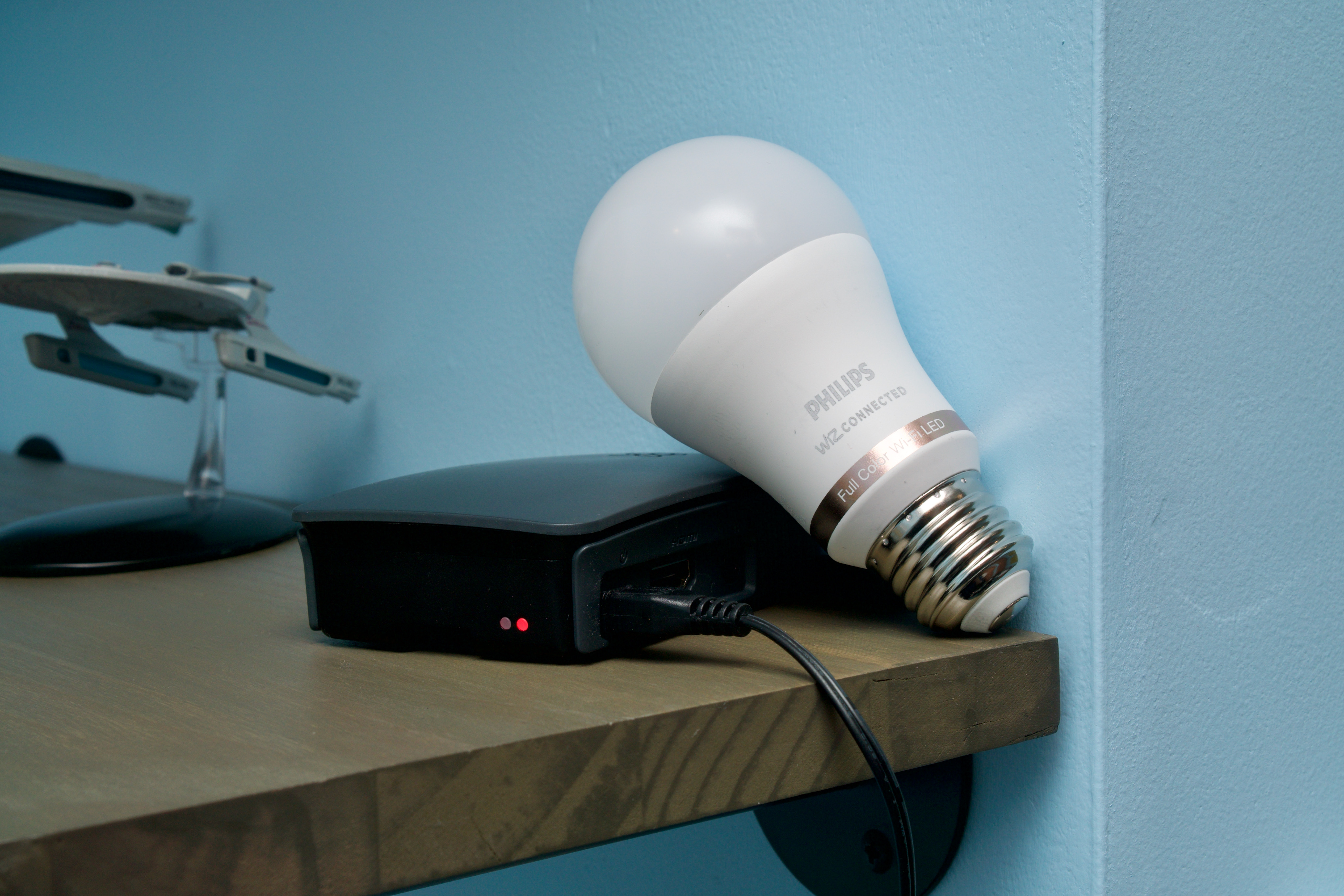 The Easy-to-Use Philips Hue Smart Bulb Makes Lighting a Room Fun