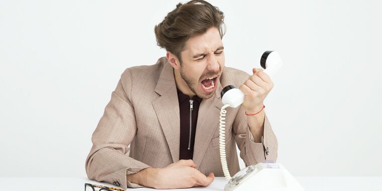 Telephone calls disrupted by ongoing DDoS cyber assault on VOIP.ms