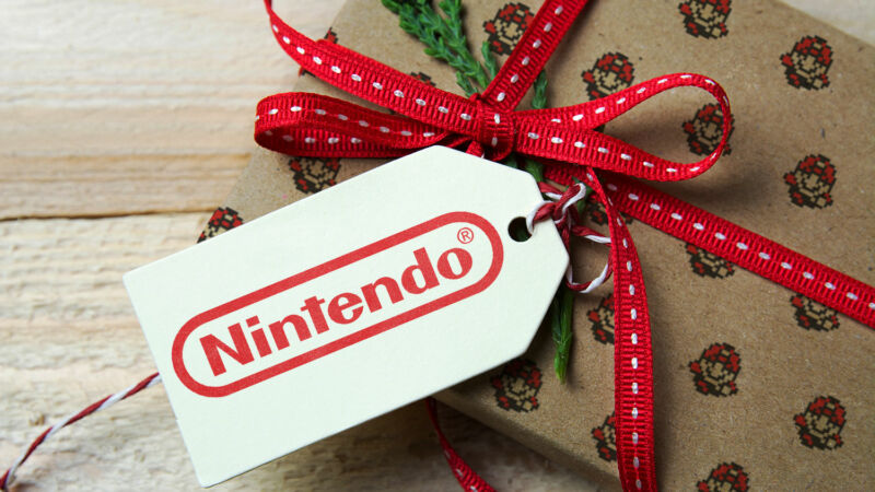 Today's very brief hint of the gaming future comes wrapped in a Nintendo bow.