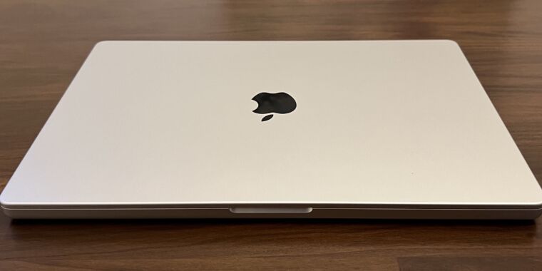 MacBook self-repair program highlights Apple’s flawed repairability progress thumbnail