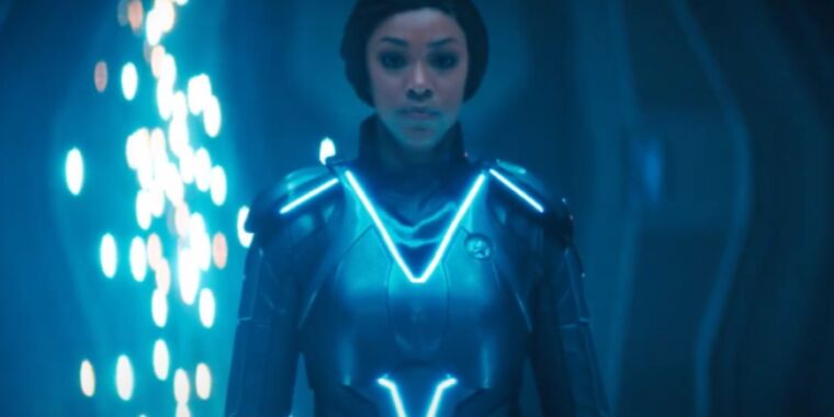 Capt. Michael Burnham and crew face a dire threat in ST: Discovery S4 ...