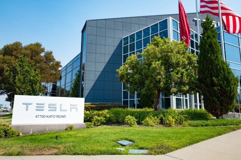 Tesla is not completely abandoning California, but it has moved its HQ to Austin, Texas. 