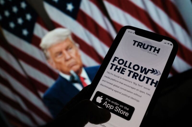 Trump Lancera Une Plate-Forme De Médias Sociaux Pour Concurrencer Twitter Et Facebook