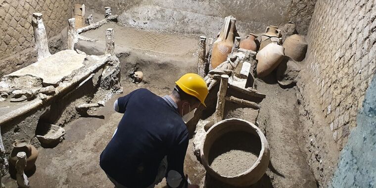 Tiny room at Pompeii villa reveals how Roman slaves lived