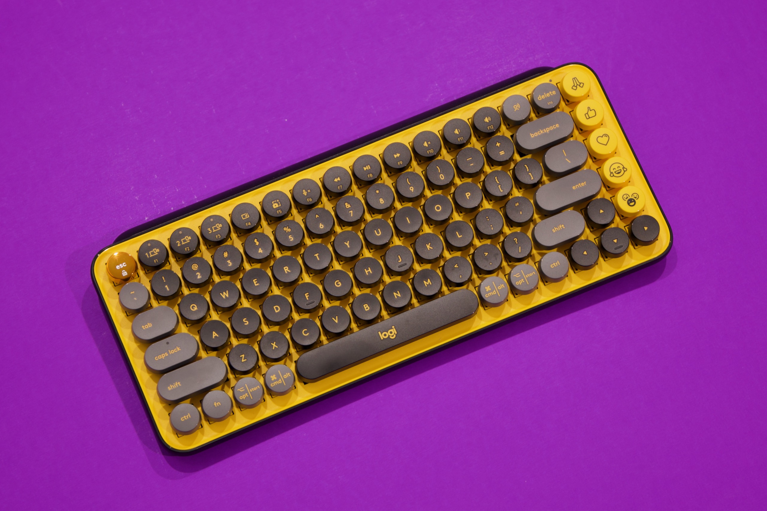 Logitech Pop Keys review: wireless mechanical keyboard with a divisive style | Ars Technica